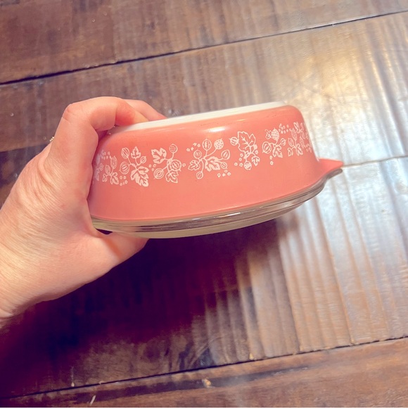 Pyrex Bowl - Picture 4 of 7